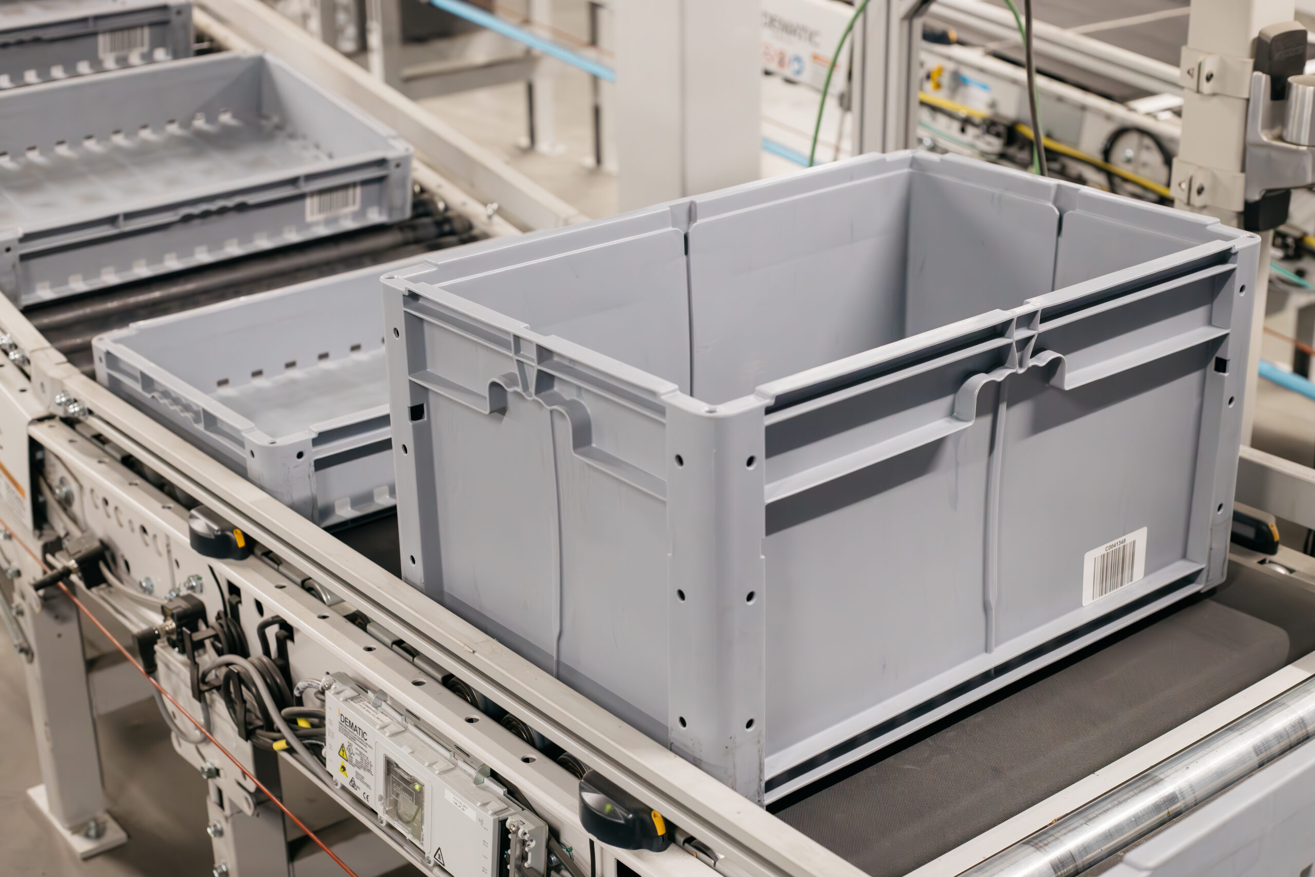 AMR-compatible industrial crate for automated warehouse systems.